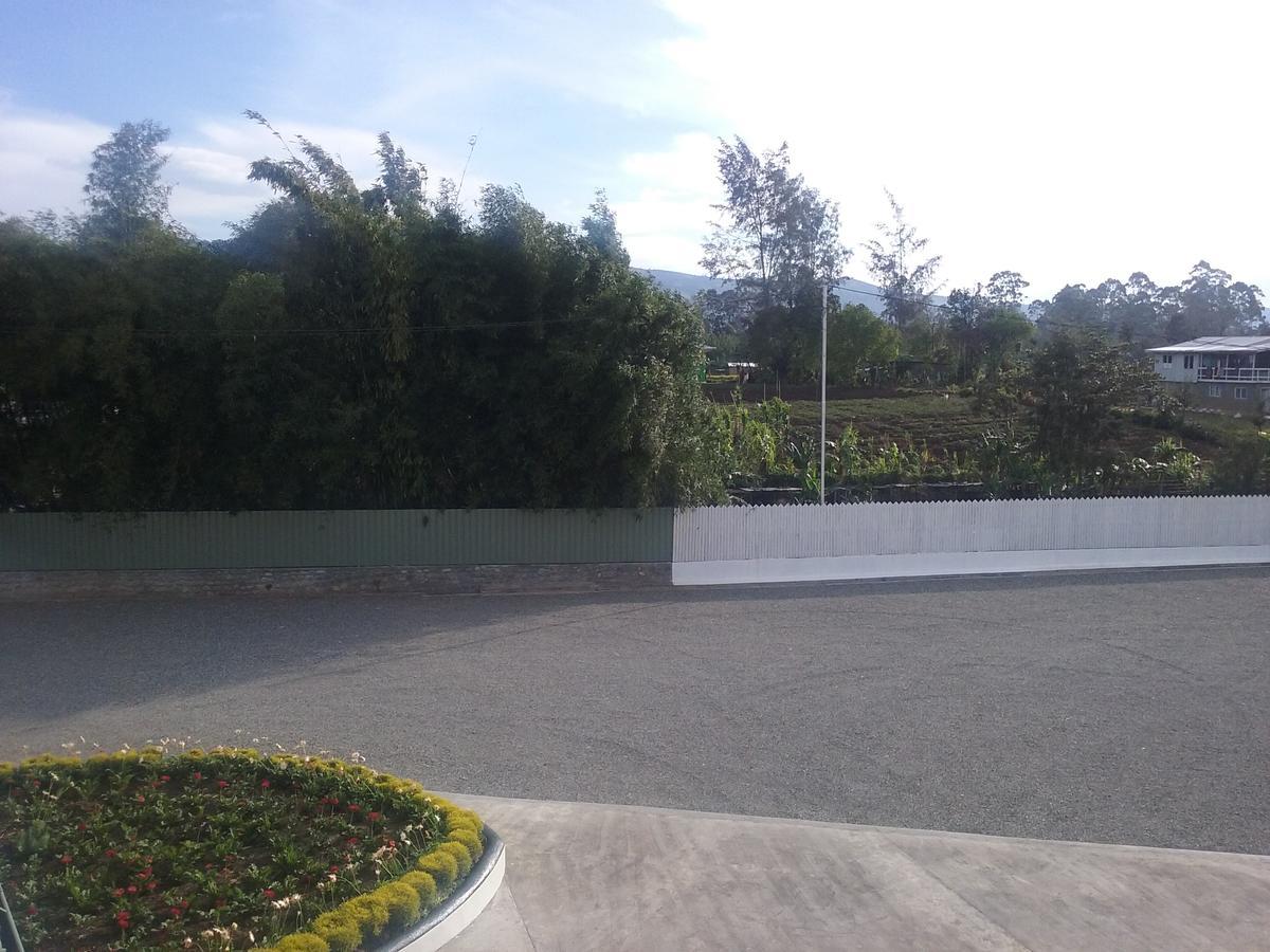 Mcroyal Hotel Mount Hagen Exteriör bild