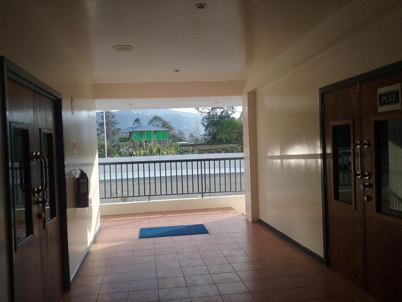 Mcroyal Hotel Mount Hagen Exteriör bild